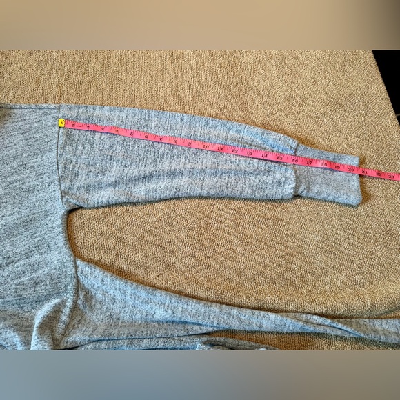 Gap Midi Sweater Wrap Dress size Medium - Picture 7 of 8